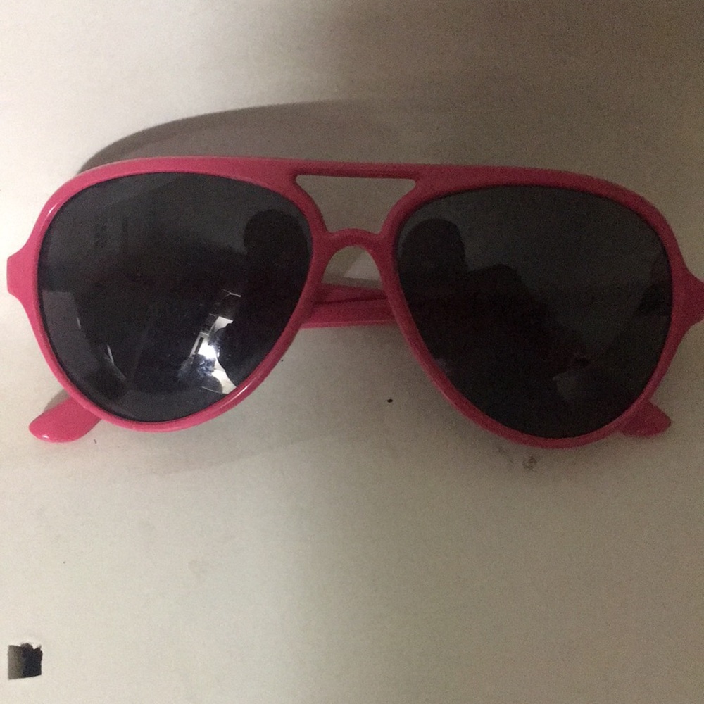 Pink aviator sunglasses